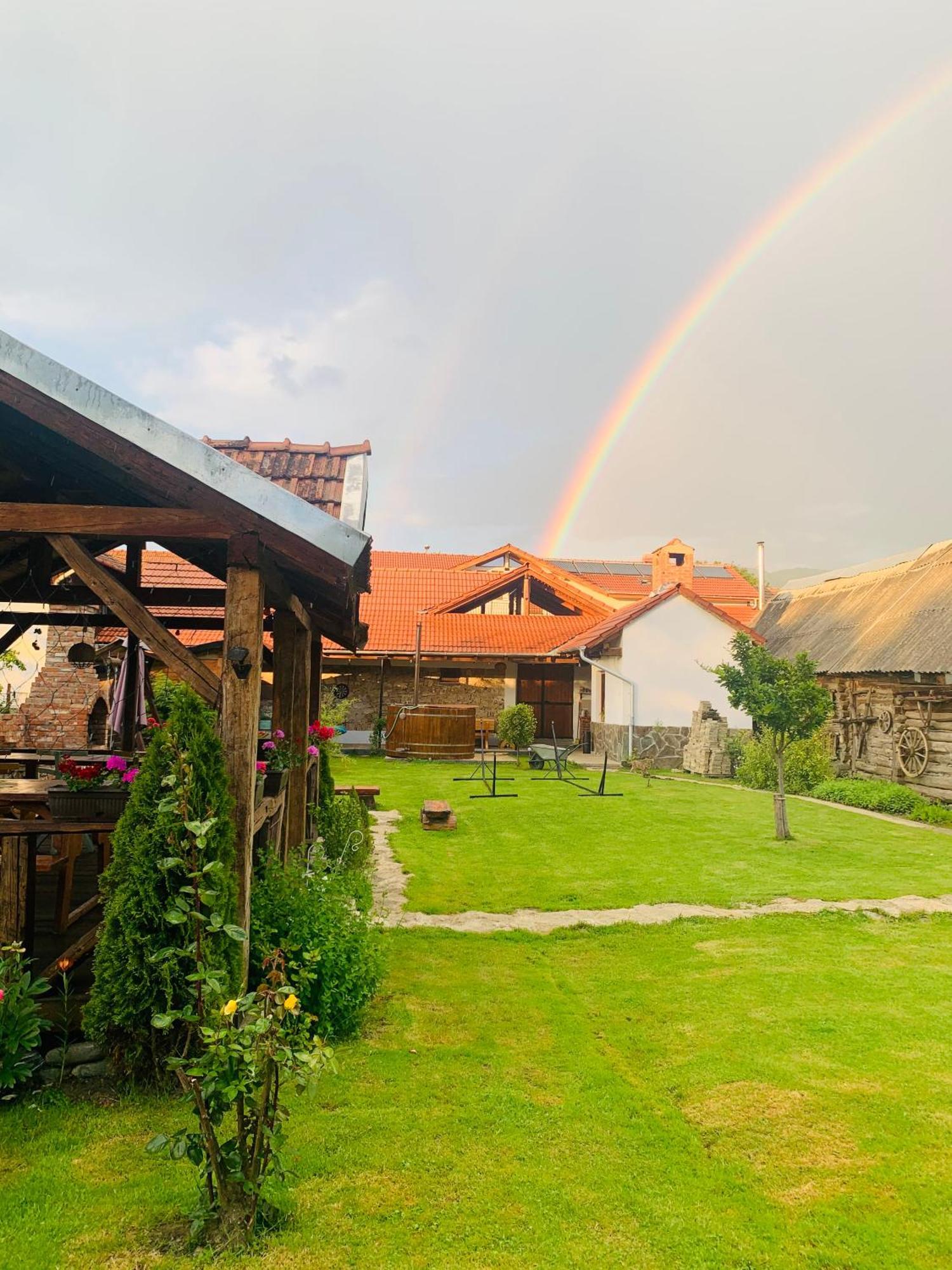 Hotel Casa "La Moara Din Gradina" Eftimie Murgu Exteriér fotografie